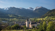 Kitzbühel in den Tiroler Alpen ist nicht nur bekannt als Wintersportort. In der Immobilienbranche steht der Ort vor allem für neue Ideen.