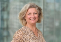 Susanne Ballauff freut sich über die neuen Räumlichkeiten (c) Wellington Management