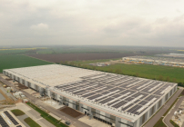 Bau der größten Aufdach-Photovoltaikanlage © VGP Gruppe